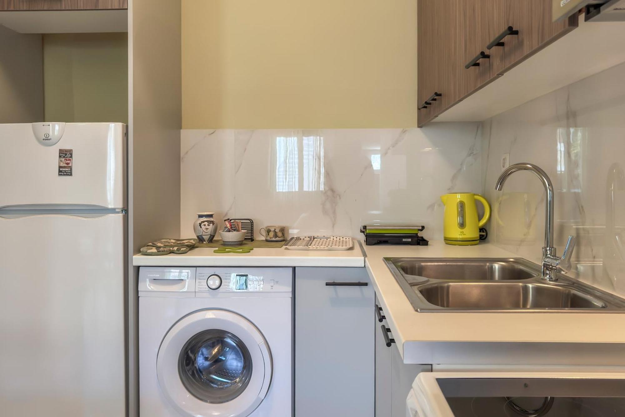 Alisahni Home 1 Като-Даратсо Экстерьер фото